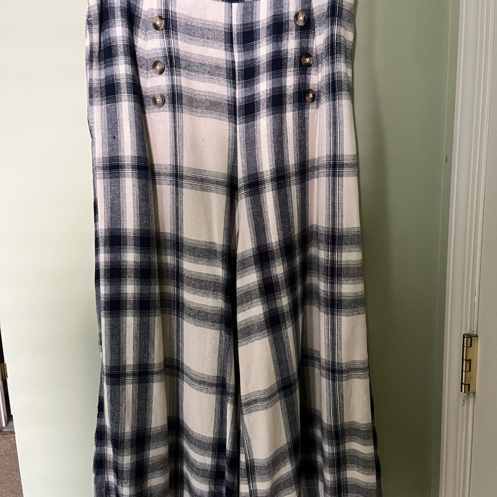 American Eagle Outfitters Navy and Cream Plaid Pants